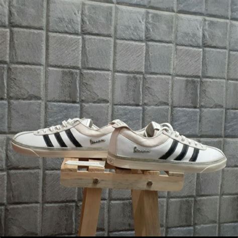 harga adidas vespa original